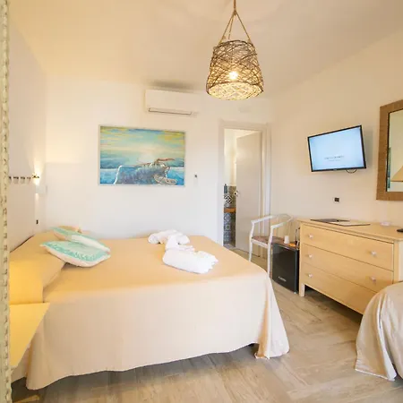 Hotel Essenza Di Mirto La Caletta