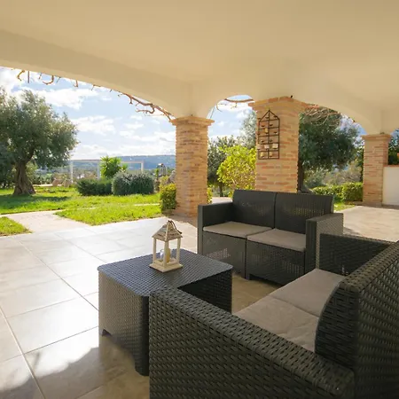 Essenza Di Mirto Hotel 3*