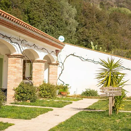 Essenza Di Mirto Hotel