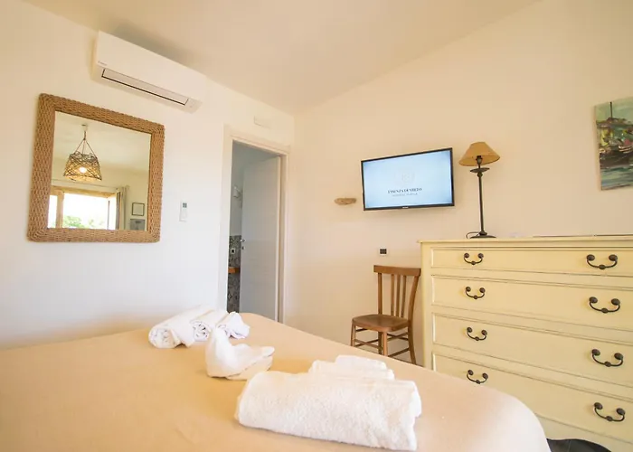 Essenza Di Mirto Отель Ла-Калетта