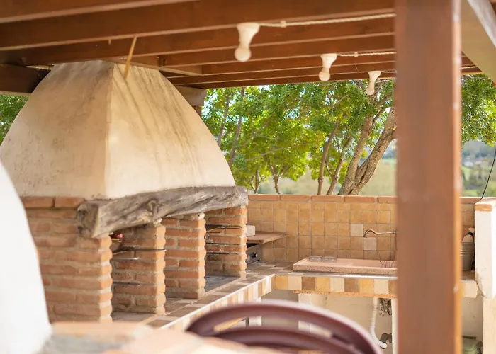 Отель Essenza Di Mirto 3*